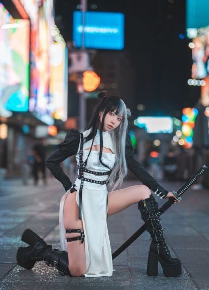 亚洲年轻丰满的女教师_日韩在线播放专区
