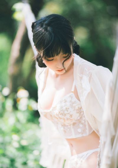 欧美大尺寸suv欧美_蓝光高清电影在线
